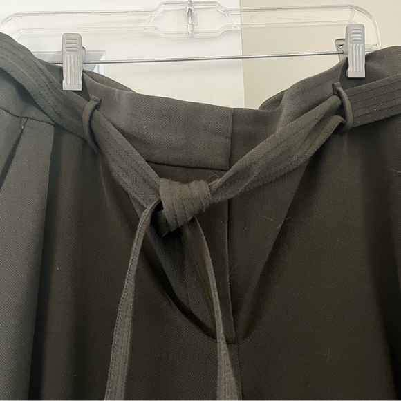 Loft Julie style pants size 14 olive with tie belt slightly cropped - Picture 1 of 5